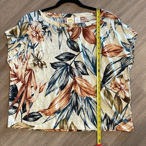 C & C California Women’s Knit Top Cream & Blue 100% Linen Floral Coastal Grandma - Picture 10 of 11